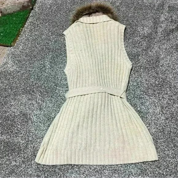 Croft & Barrow Cardigan Sweater M Tan Button Up Sash Faux Fur Collar Sleeveless - Picture 8 of 10